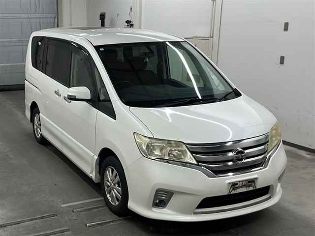 NISSAN SERENA 2013