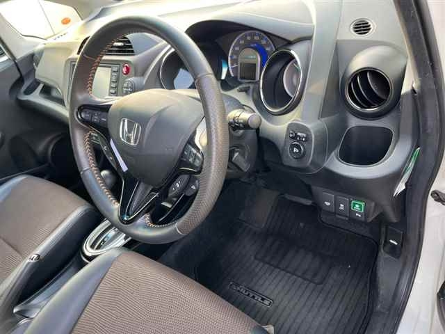 HONDA FIT SHUTTLE 2011