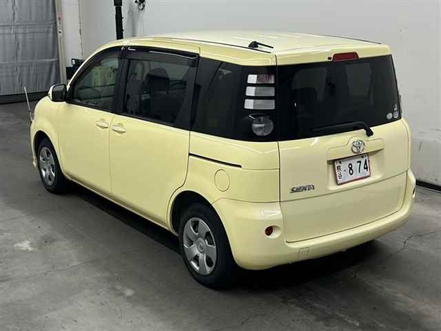 TOYOTA SIENTA 2008