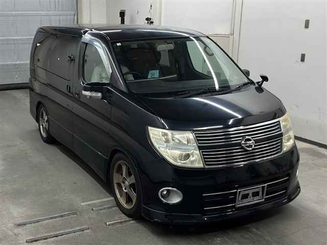 NISSAN ELGRAND 2010