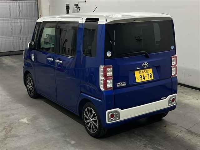 TOYOTA PIXIS MEGA 2018