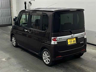 DAIHATSU TANTO 2011
