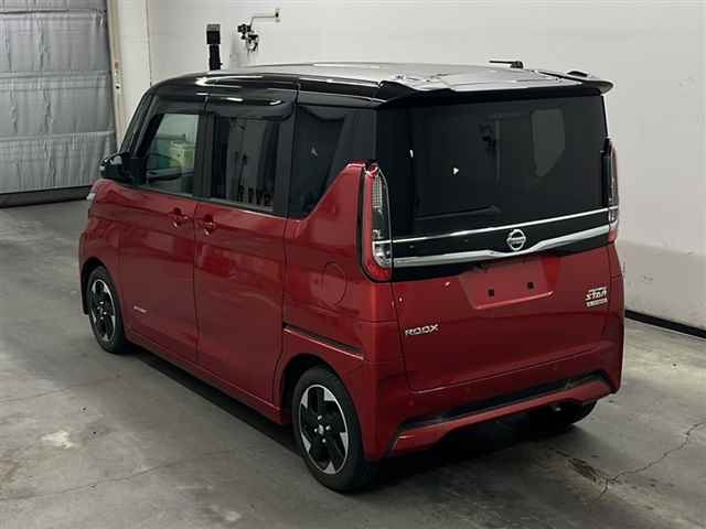 NISSAN ROOX 2022