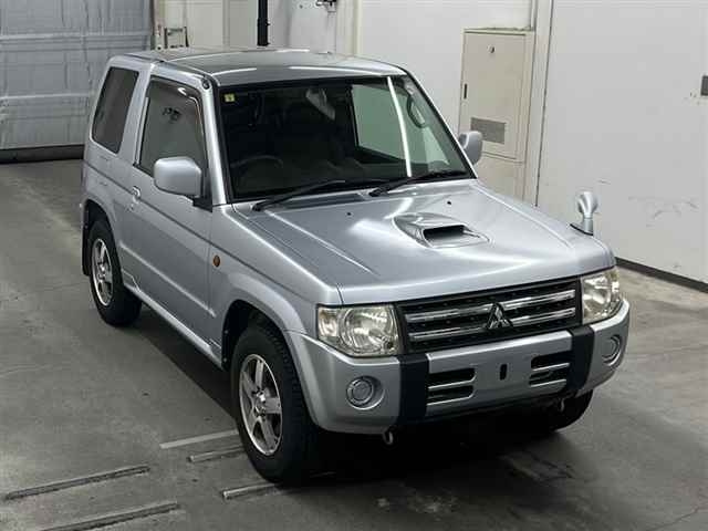 MITSUBISHI PAJERO MINI 2010