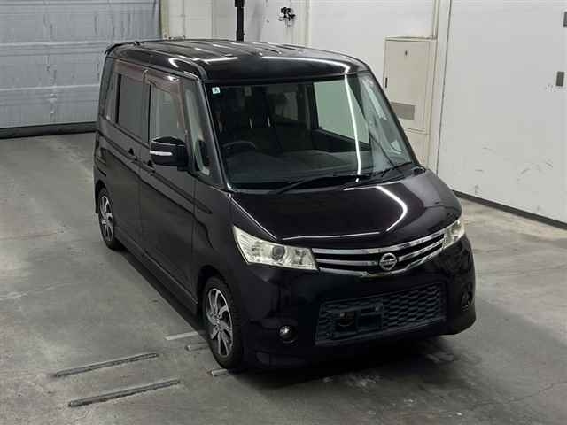 NISSAN ROOX 2010