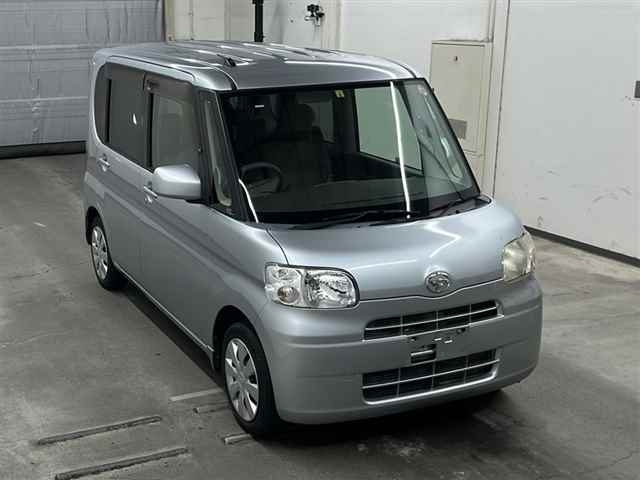 DAIHATSU TANTO 2012