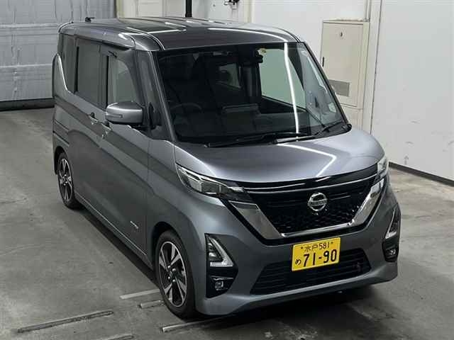NISSAN ROOX 2022