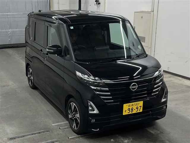 NISSAN ROOX 2024
