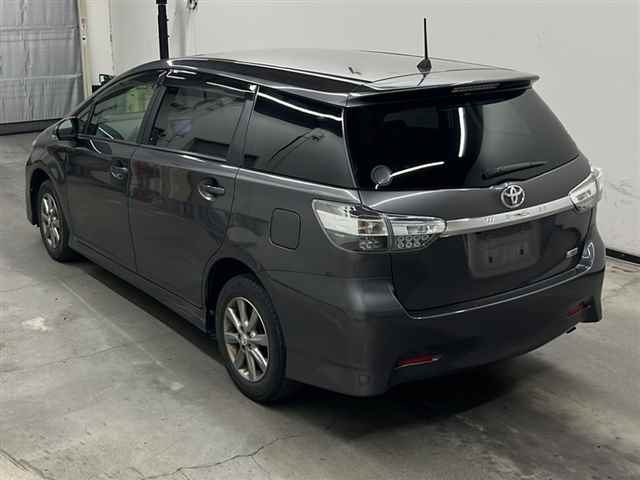 TOYOTA WISH 2012