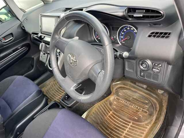 TOYOTA WISH 2012
