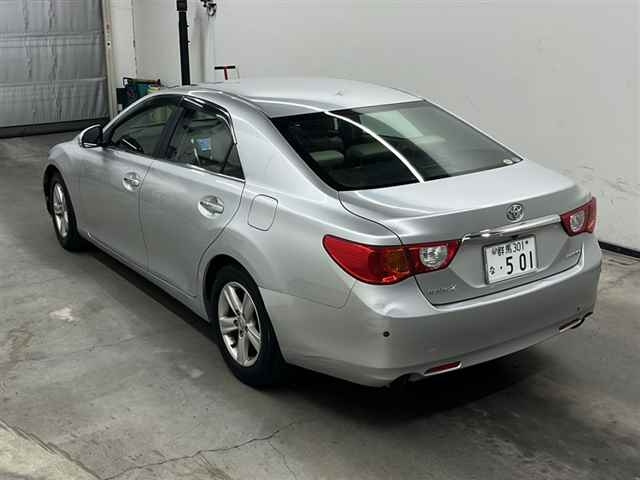 TOYOTA MARK X 2009