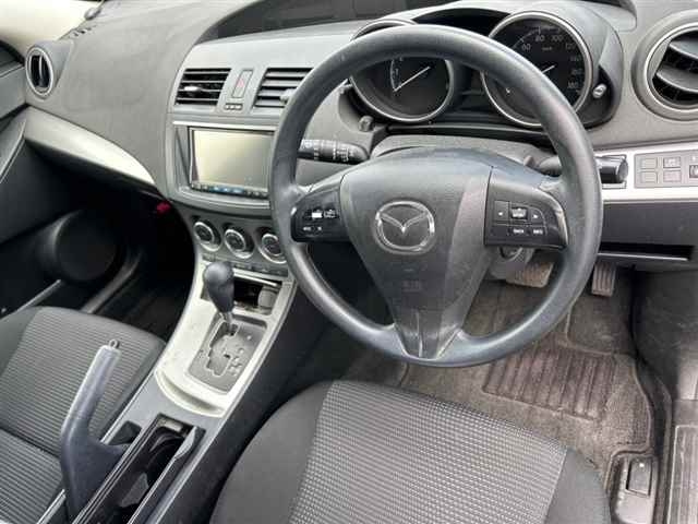 MAZDA AXELA 2011