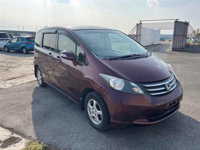 HONDA FREED 2010