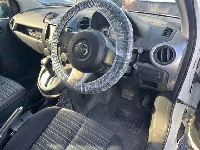 MAZDA DEMIO 2009
