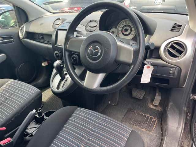 MAZDA DEMIO 2010