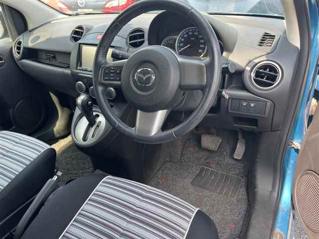 MAZDA DEMIO 2013