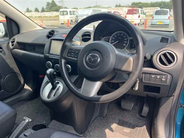 MAZDA DEMIO 2011