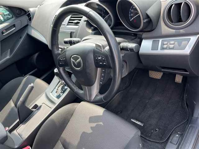 MAZDA AXELA 2011