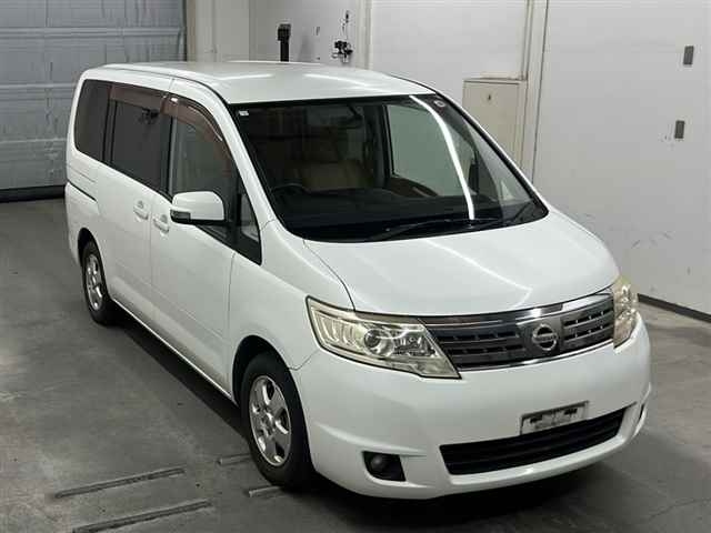 NISSAN SERENA 2010