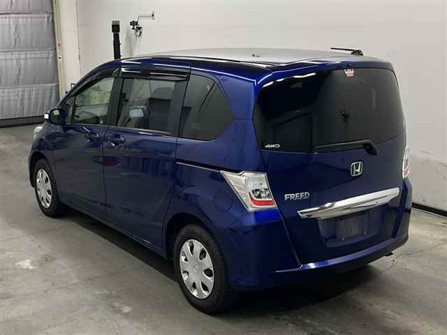 HONDA FREED 2012