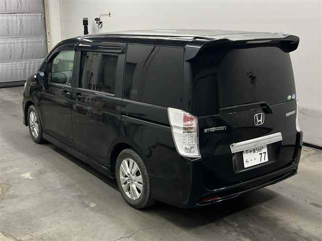 HONDA STEP WAGON 2012