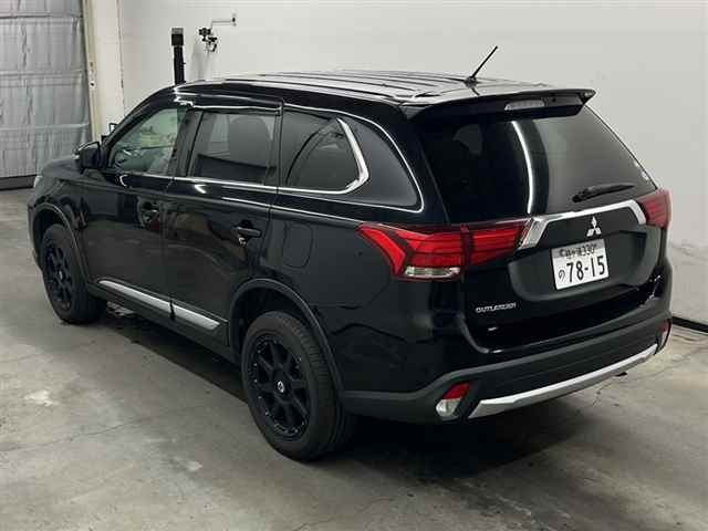 MITSUBISHI OUTLANDER 2015