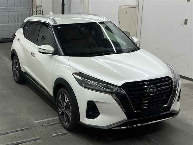 NISSAN KIX 2024