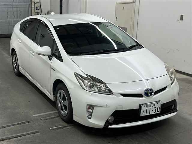 TOYOTA PRIUS 2013