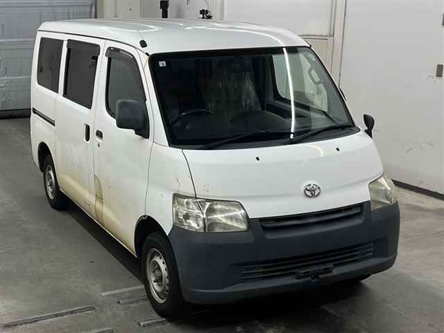 TOYOTA TOWN ACE VAN 2015