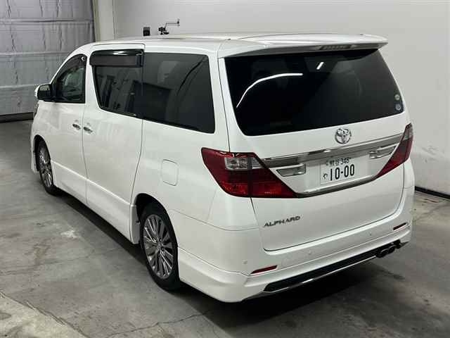 TOYOTA ALPHARD 2013