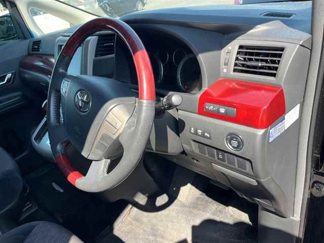TOYOTA ALPHARD 2009
