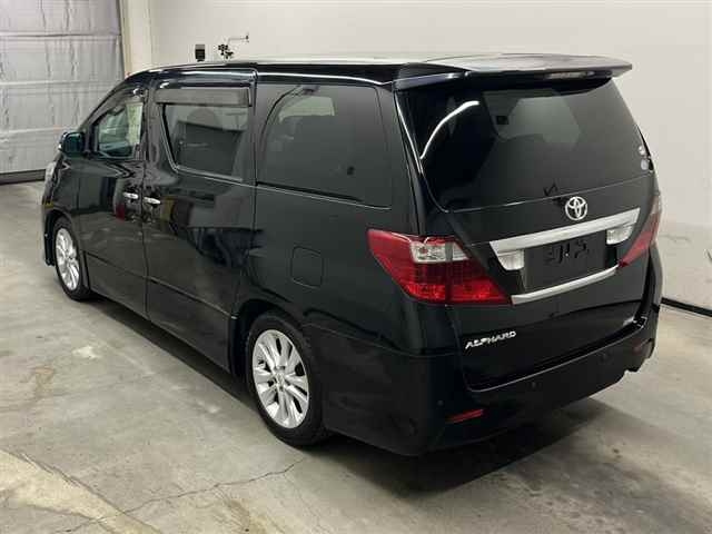 TOYOTA ALPHARD 2009