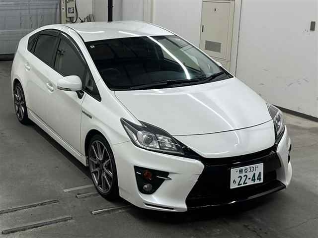 TOYOTA PRIUS 2012