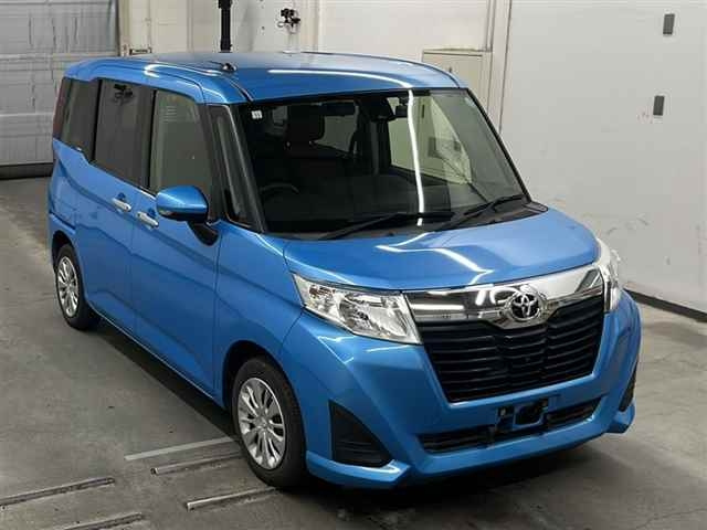 TOYOTA ROOMY 2016