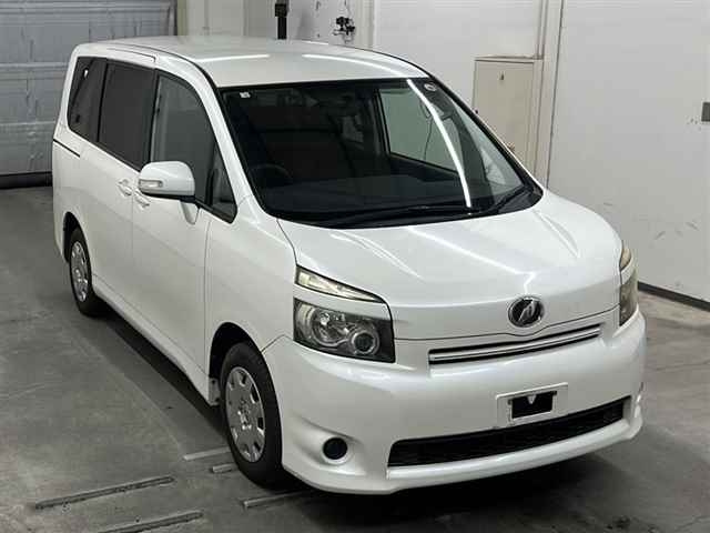 TOYOTA VOXY 2008
