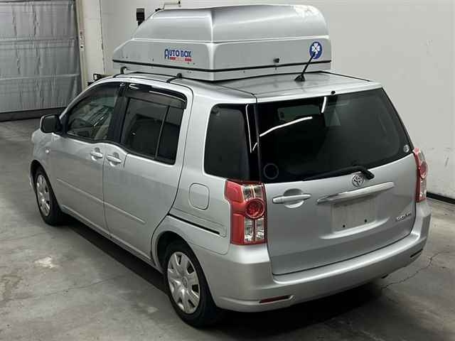 TOYOTA RAUM 2009