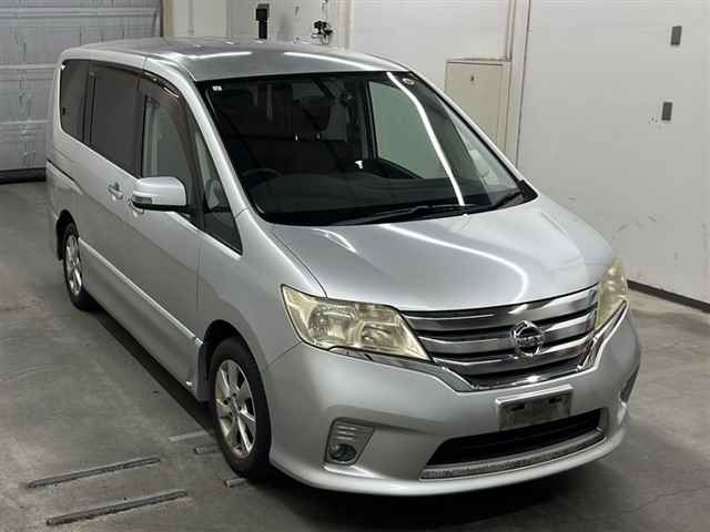 NISSAN SERENA 2011