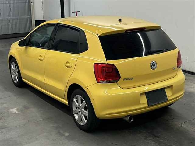 VOLKSWAGEN POLO 2010