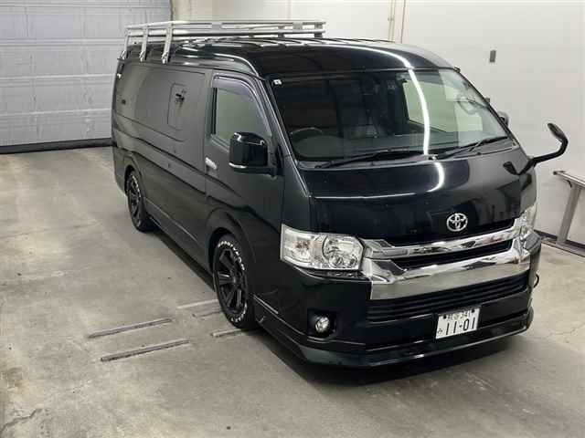TOYOTA HIACE 2017