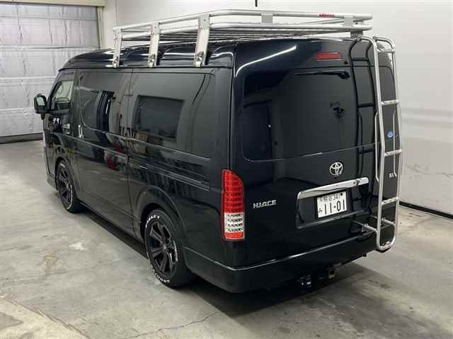TOYOTA HIACE 2017