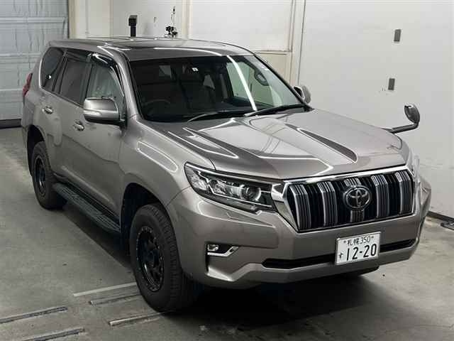 TOYOTA LAND CRUISER PRADO 2021