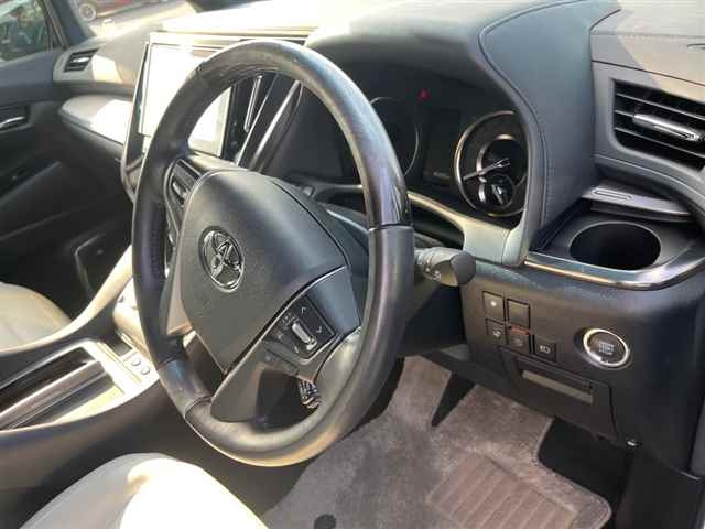 TOYOTA ALPHARD 2018