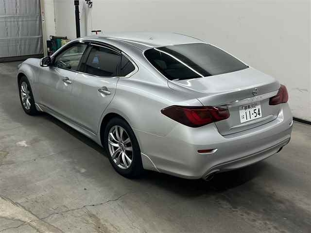 NISSAN FUGA 2021