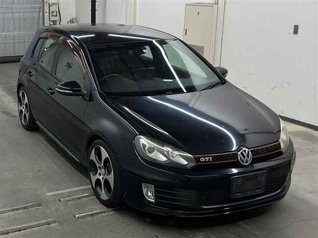 VOLKSWAGEN GOLF 2010