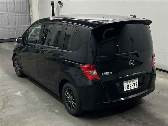 HONDA FREED 2010