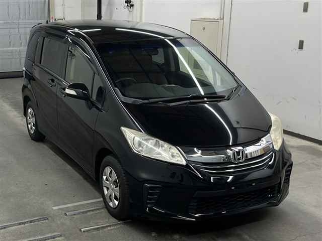 HONDA FREED 2016