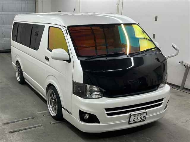 TOYOTA HIACE 2012