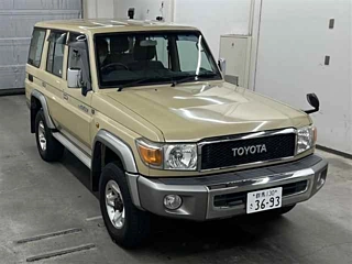 TOYOTA LAND CRUISER 2015