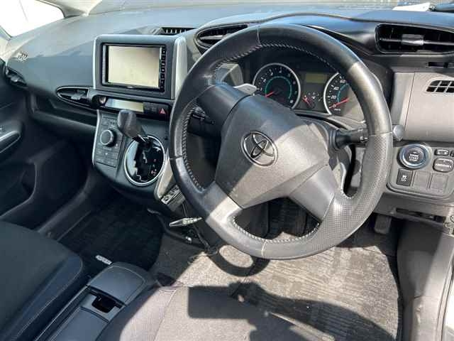 TOYOTA WISH 2009