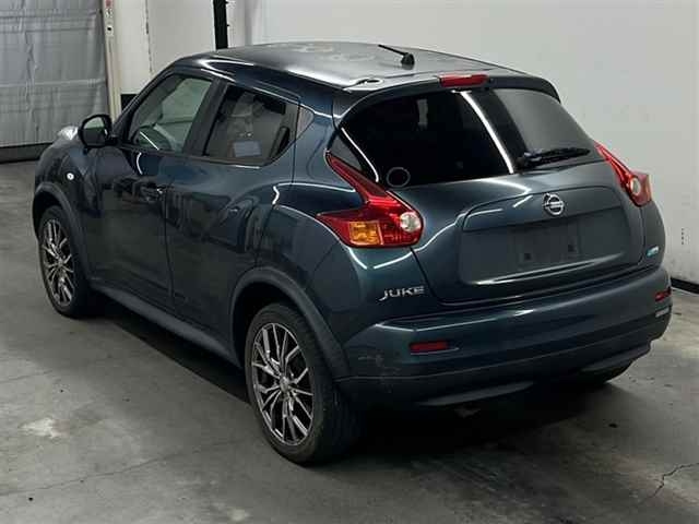 NISSAN JUKE 2010